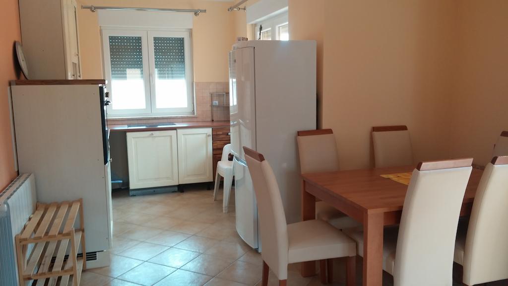 Apartments Meri Ližnjan Szoba fotó